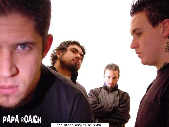 papa roach is...
coby dick - - - bass
dave - drums

bio #1

i'm and papa roach frontman coby dick.
